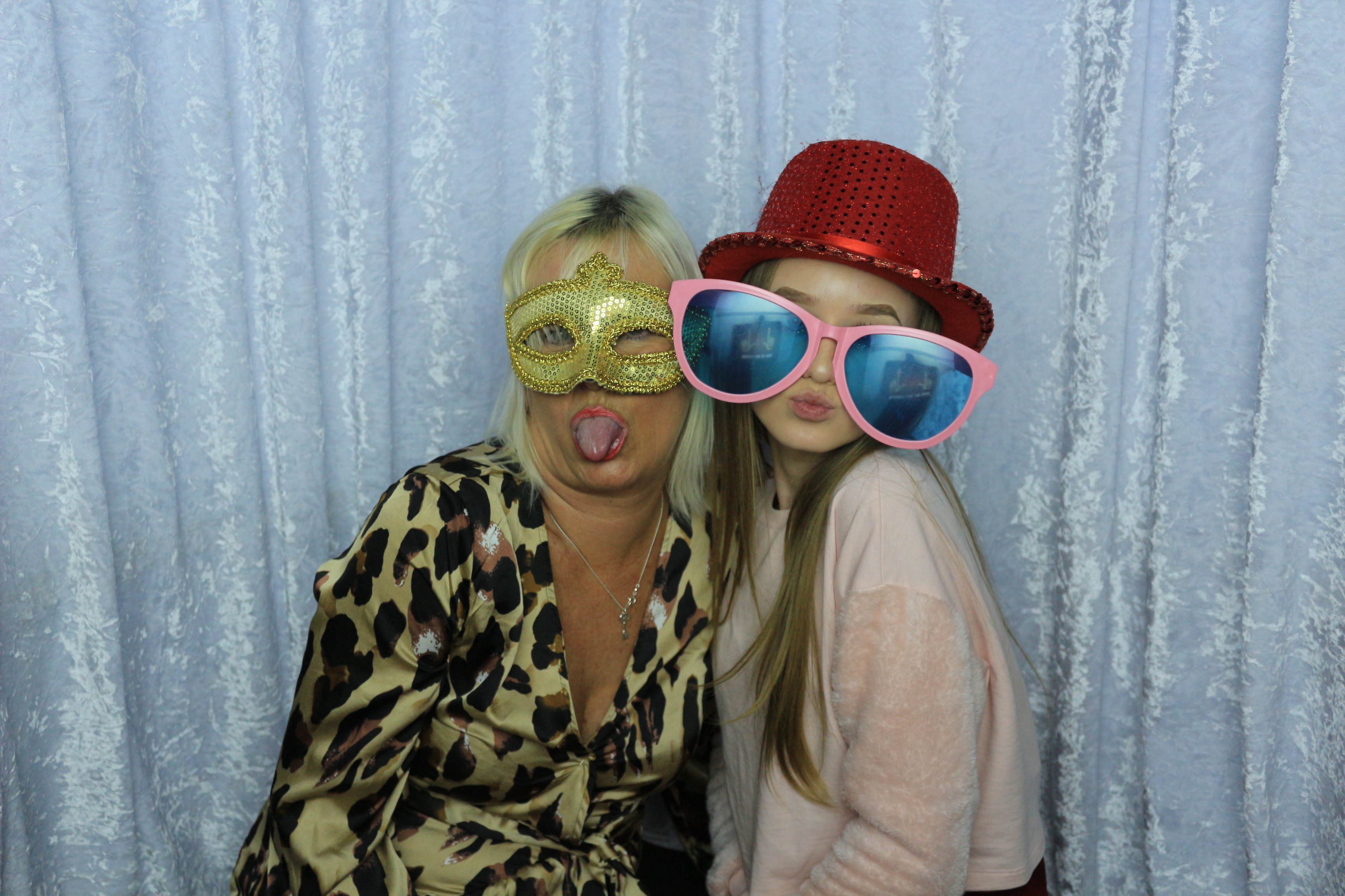 Dee’s 40th Birthday - Images | View more photos from the event at gallery.partydelightsphotobooth.co.uk/u/PartyDelightsPhotoBooth/Dee’s-40th-Birthday-Images